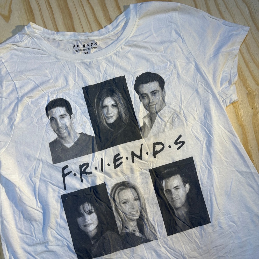 Friends TV Series Women XL White Graphic Tee Cast Portrait T-Shirt Warner Bros